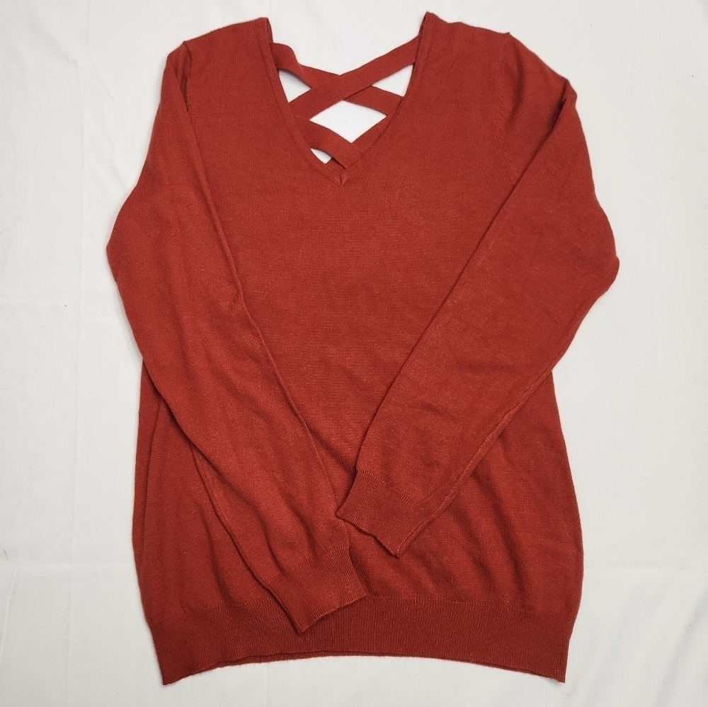 3/$25 Love Ellie womens size Small lightweight burnt orange cross back sweater